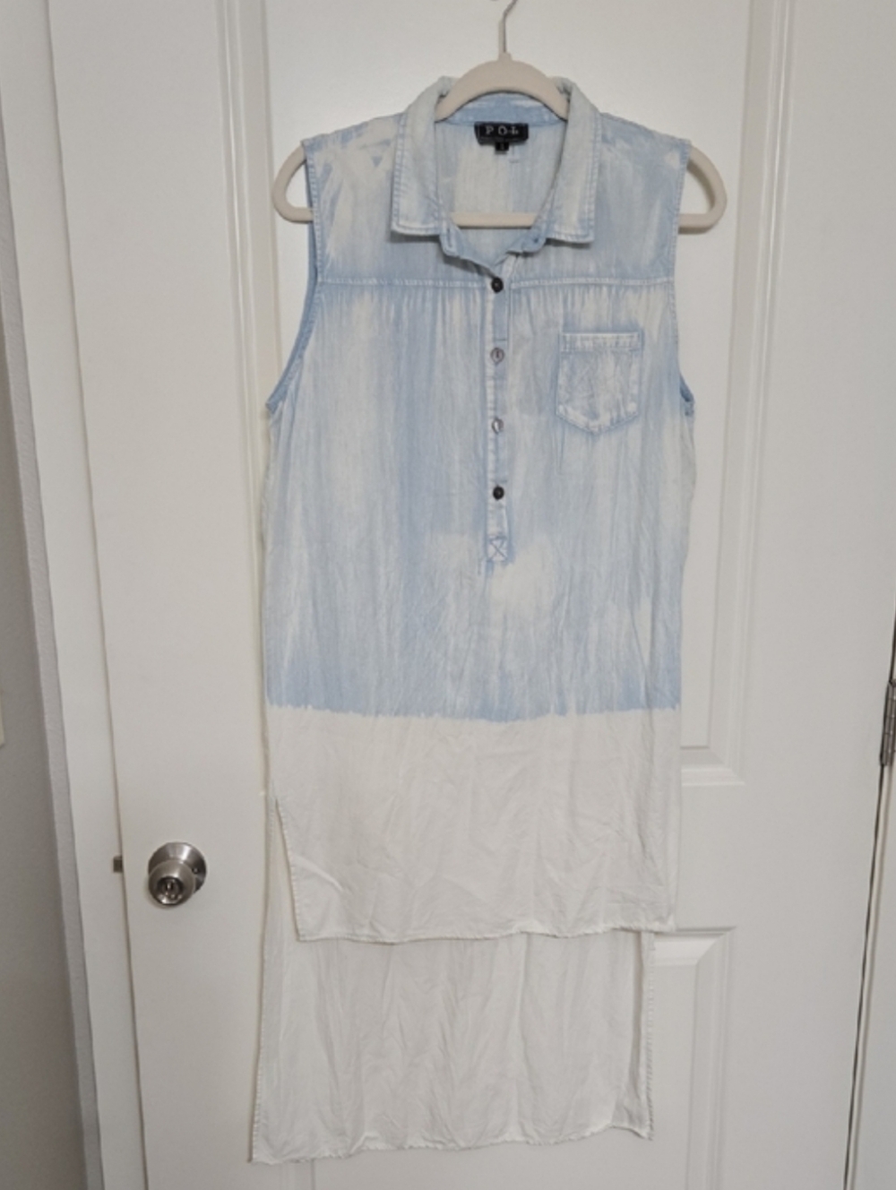 POL Sleeveless Dip-Dye Tunic in Light Blue and White - Picture 4 of 5